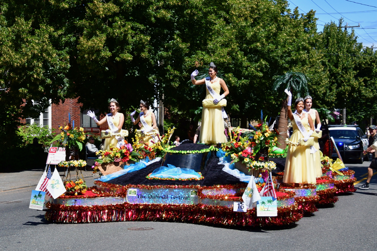 The Daffodil Festival float from Pierce County was gorgeous. Photo by Patrick Robinson