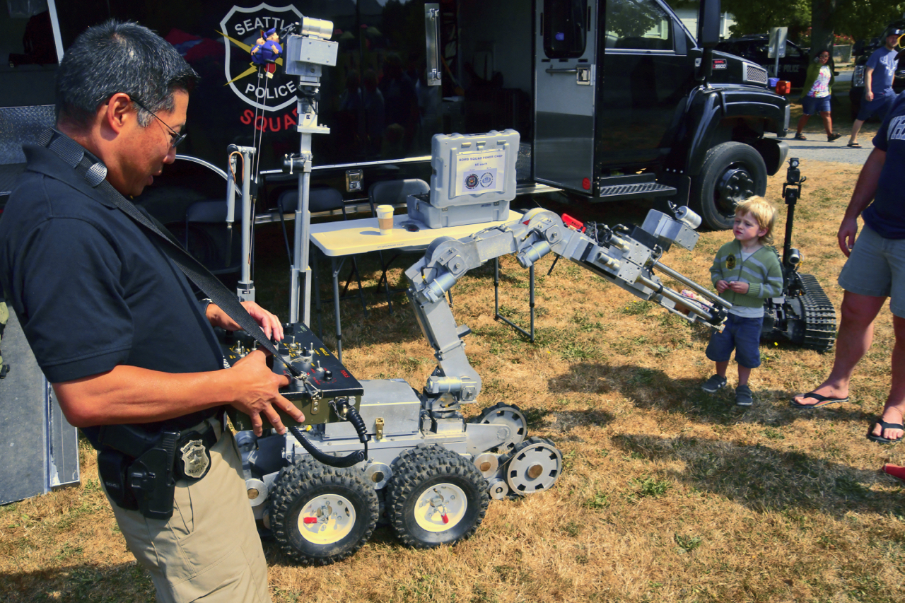 SPD bomb robots were shown off to kids. Photo by Patrick Robinson