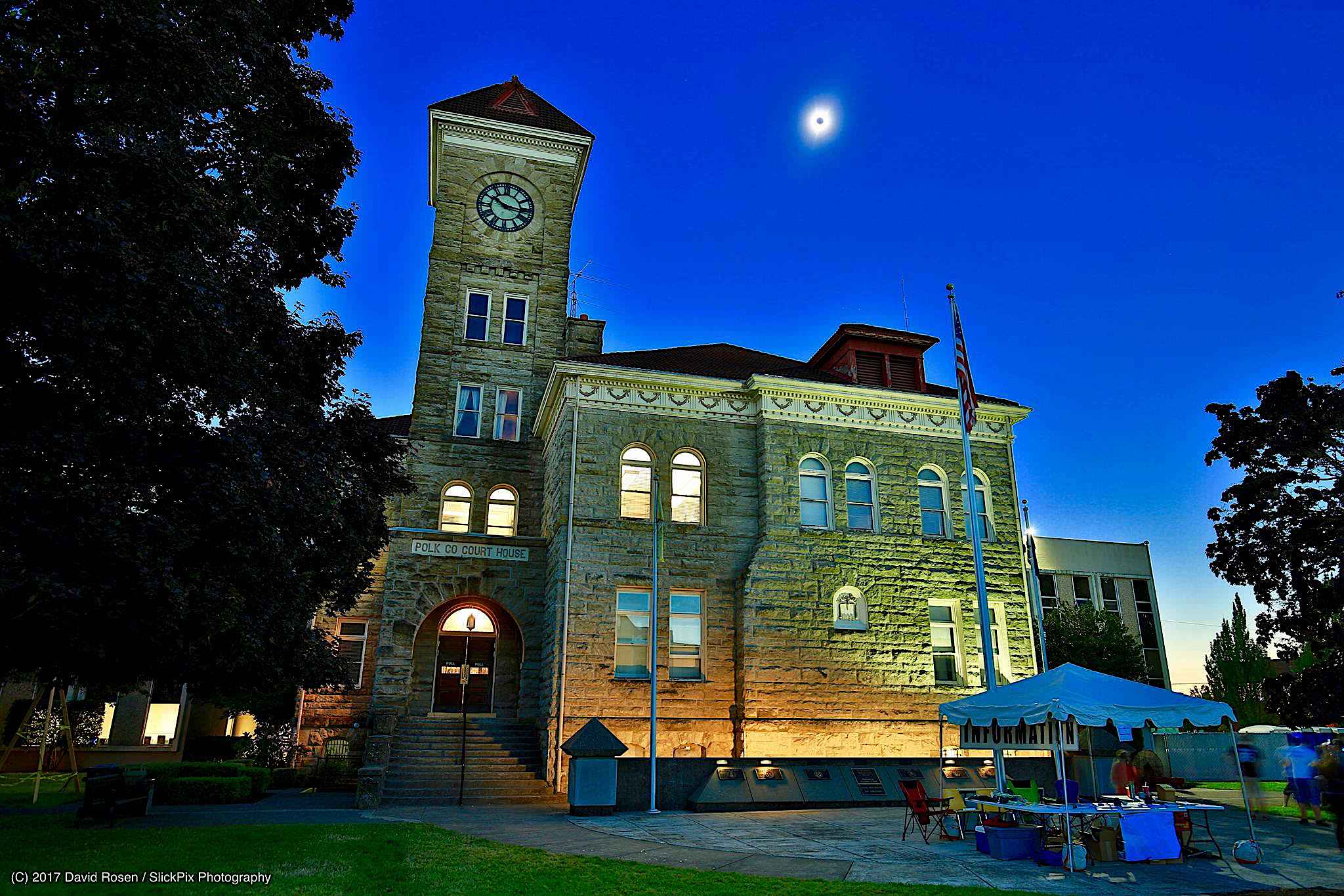 courthouse eclipse