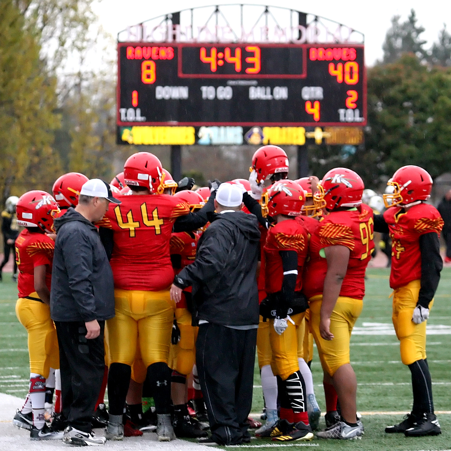 This is the 12U C-bracket championship game between the Kamiakin Braves from Kennewick and the Auburn Ravens that was held Sunday, November 19th at Highline Stadium. The Braves won 40-8 over the Ravens.