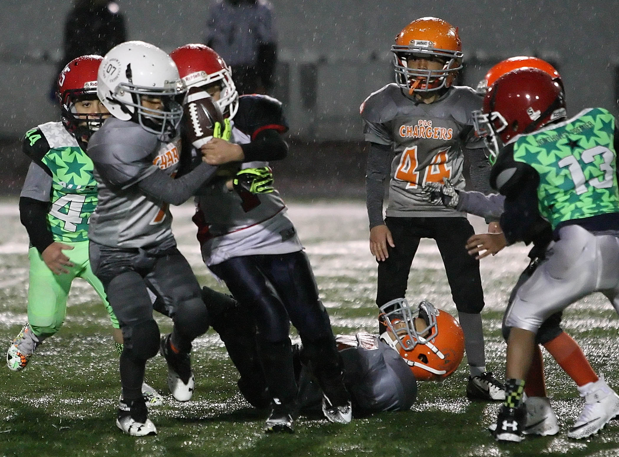 The 7 and under Championship game between the Puget Sound Lancers vs the Pac Hwy Chargers. Final score was Pac Hwy Chargers 19, Puget Sound Lancers 13. Photo by Kurt Howard