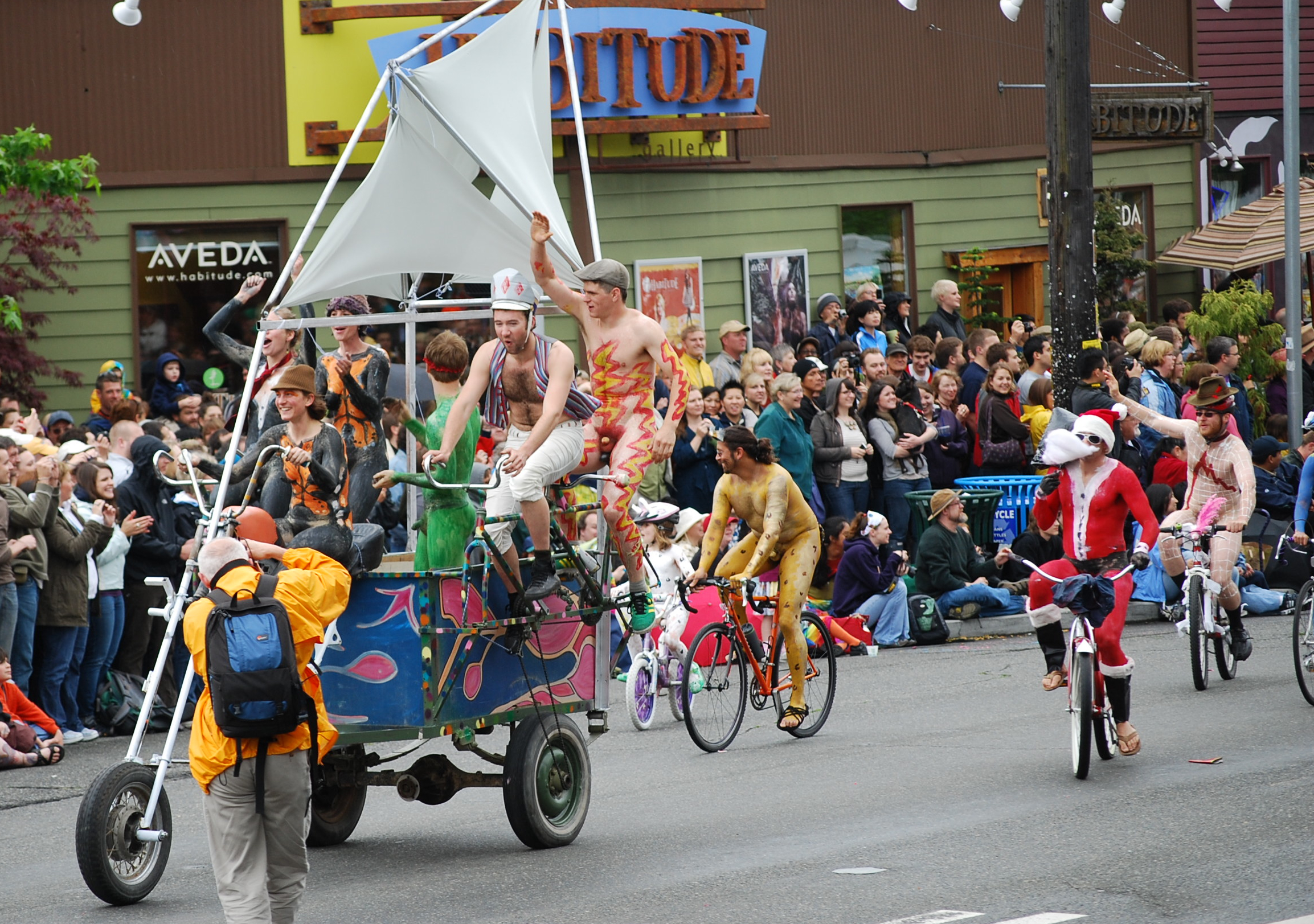 SLIDESHOW Seattle struts its stuff in Solstice Parade Westside Seattle