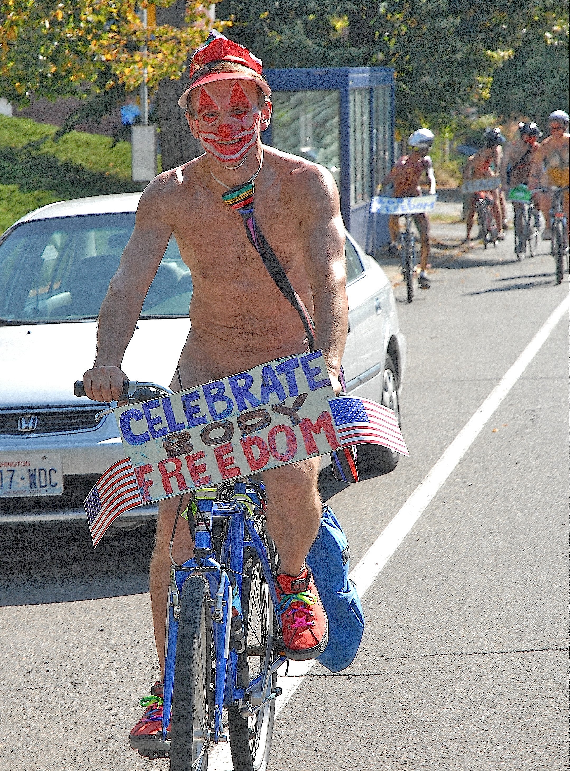 Nude cyclists make a statement | Westside Seattle