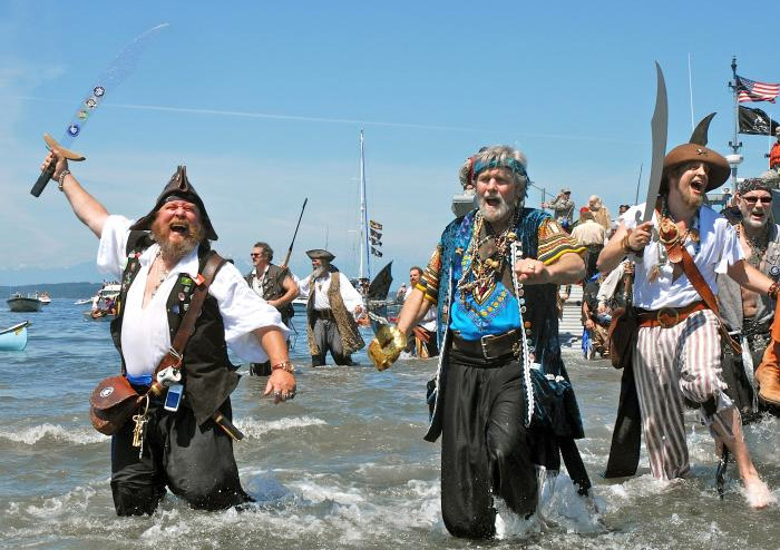 The pirates are coming! Seafair kicks off today at Alki Beach ...