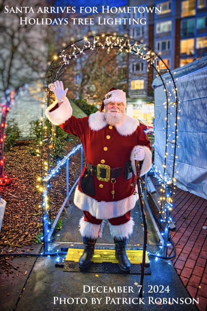 Santa attends tree lighting in the Junction