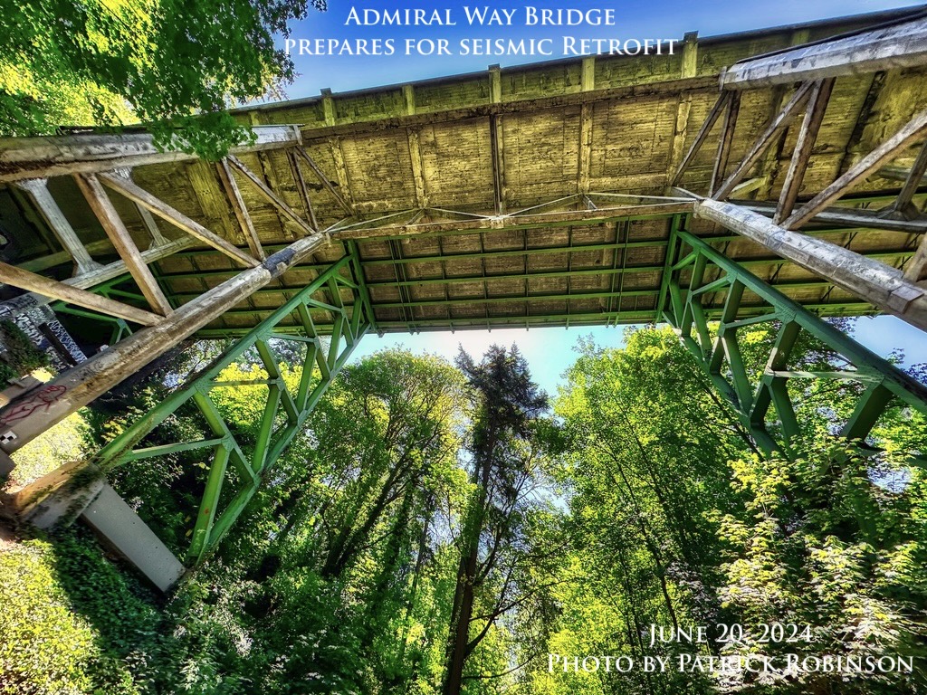 Admiral Way Bridge from below