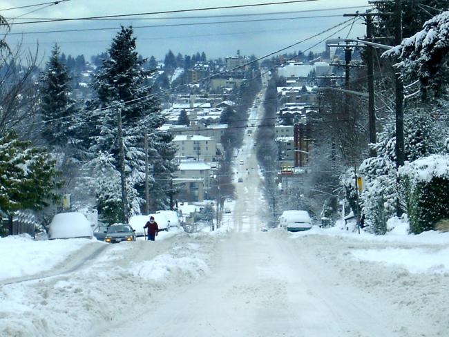 California Avenue from Gatewood  Hill December 2008 SnowyCalifornia.jpg