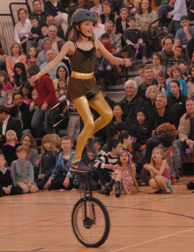 unicycle1.jpg